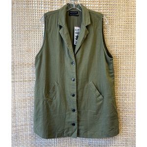 NWT Urban Outfitters Size Medium Linen Blend Button Down Vest